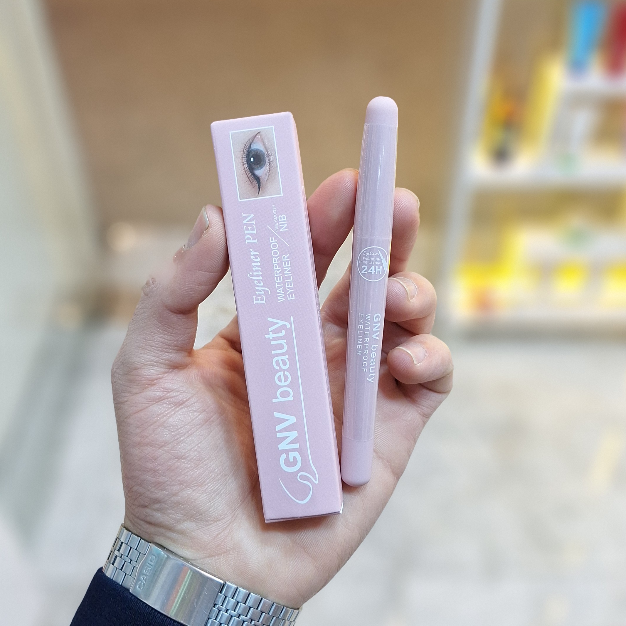 خط چشم ماژیکی ضدآب GNV Beauty